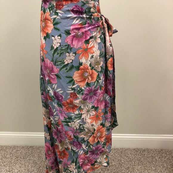 Floral wrap dress from Yumi Kim - Picture 7 of 10